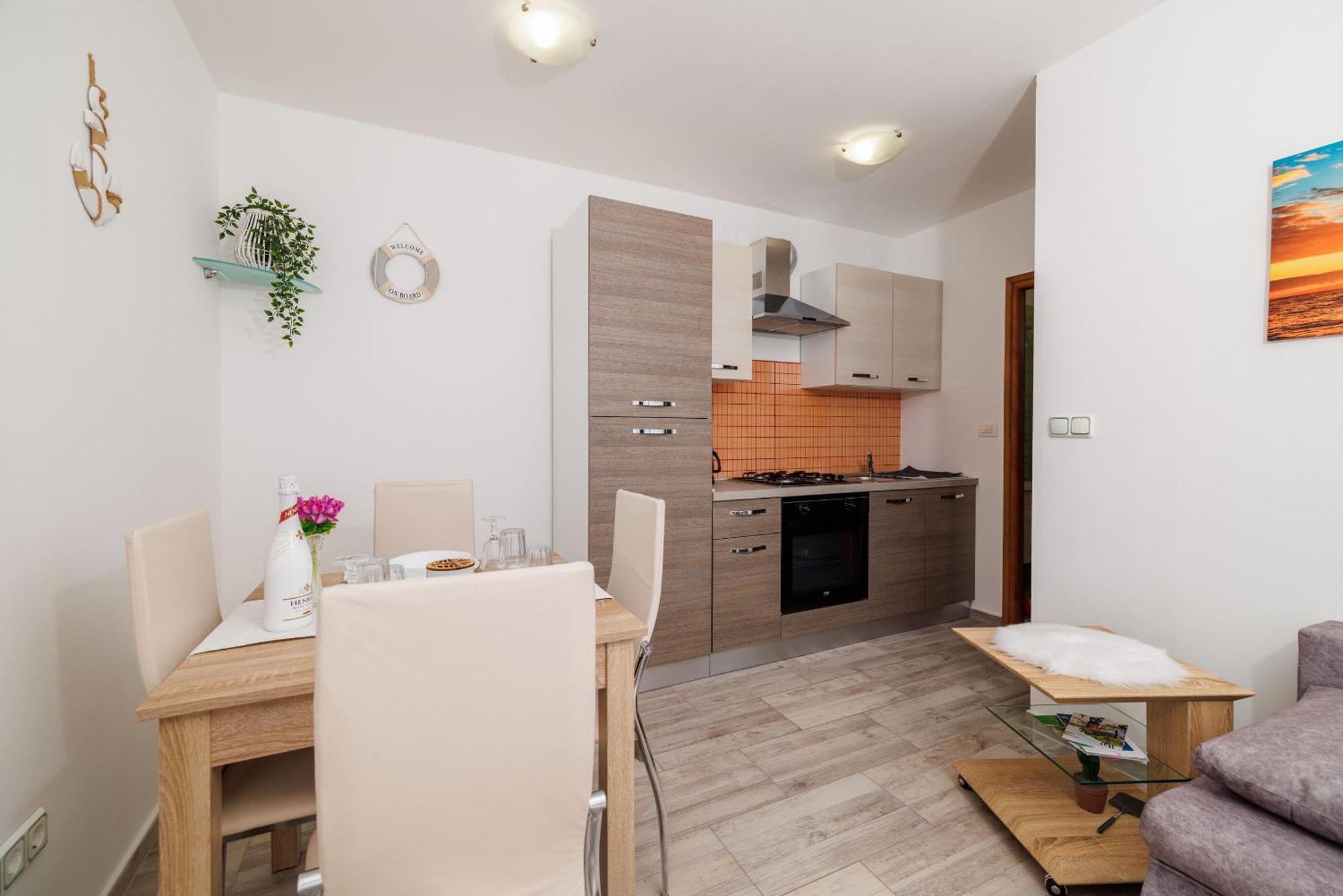 Apartments Luna ツリクヴェニツァ エクステリア 写真